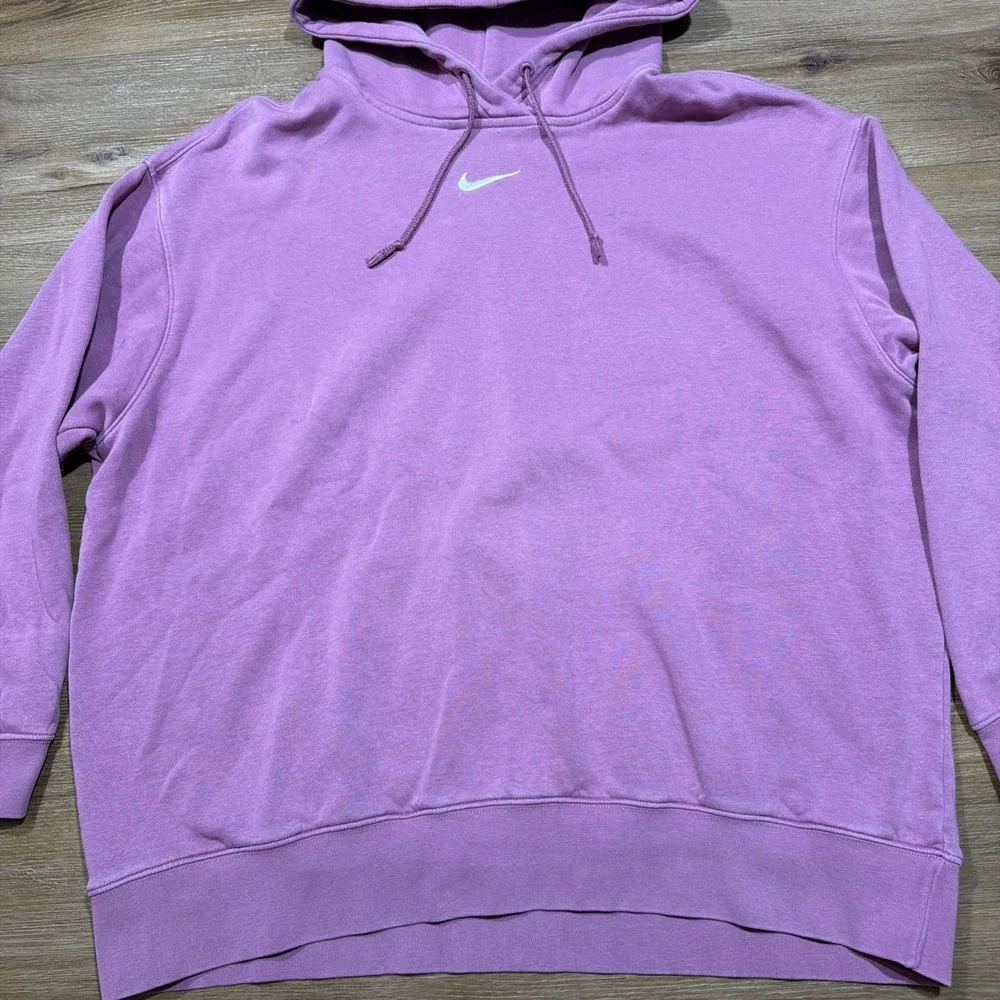 Nike Women's LARGE Center Swoosh Club Fleece Oversized Hoodie Purple Sportswear